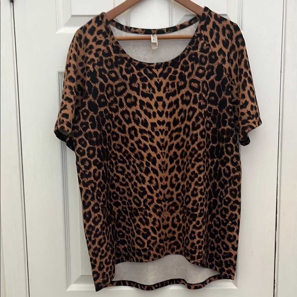 Leopard Short Sleeve Blouse  Size L